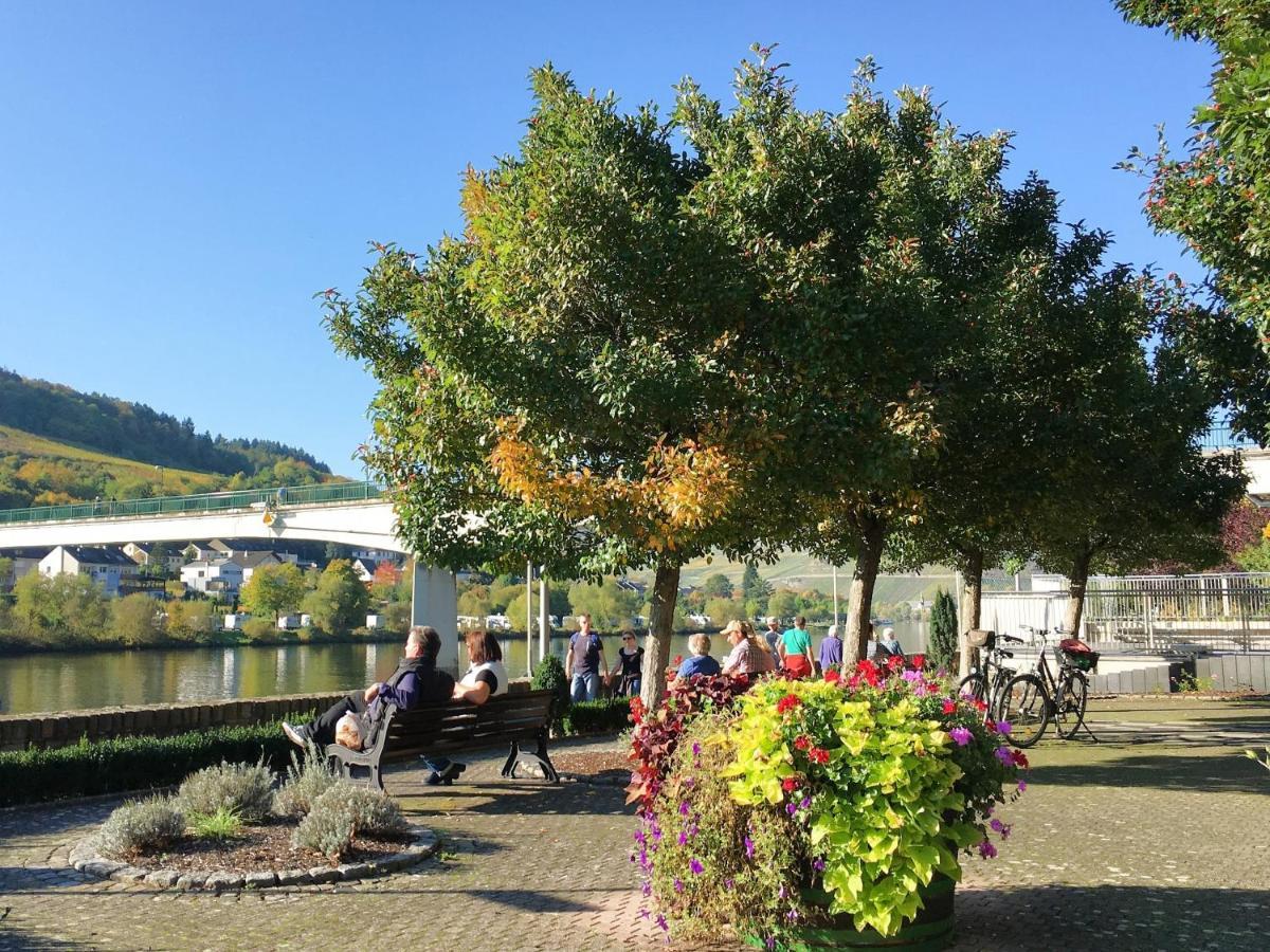 Ferienhaus Moselpromenade Zell an der Mosel Exterior photo