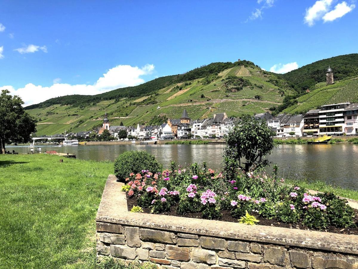 Ferienhaus Moselpromenade Zell an der Mosel Exterior photo