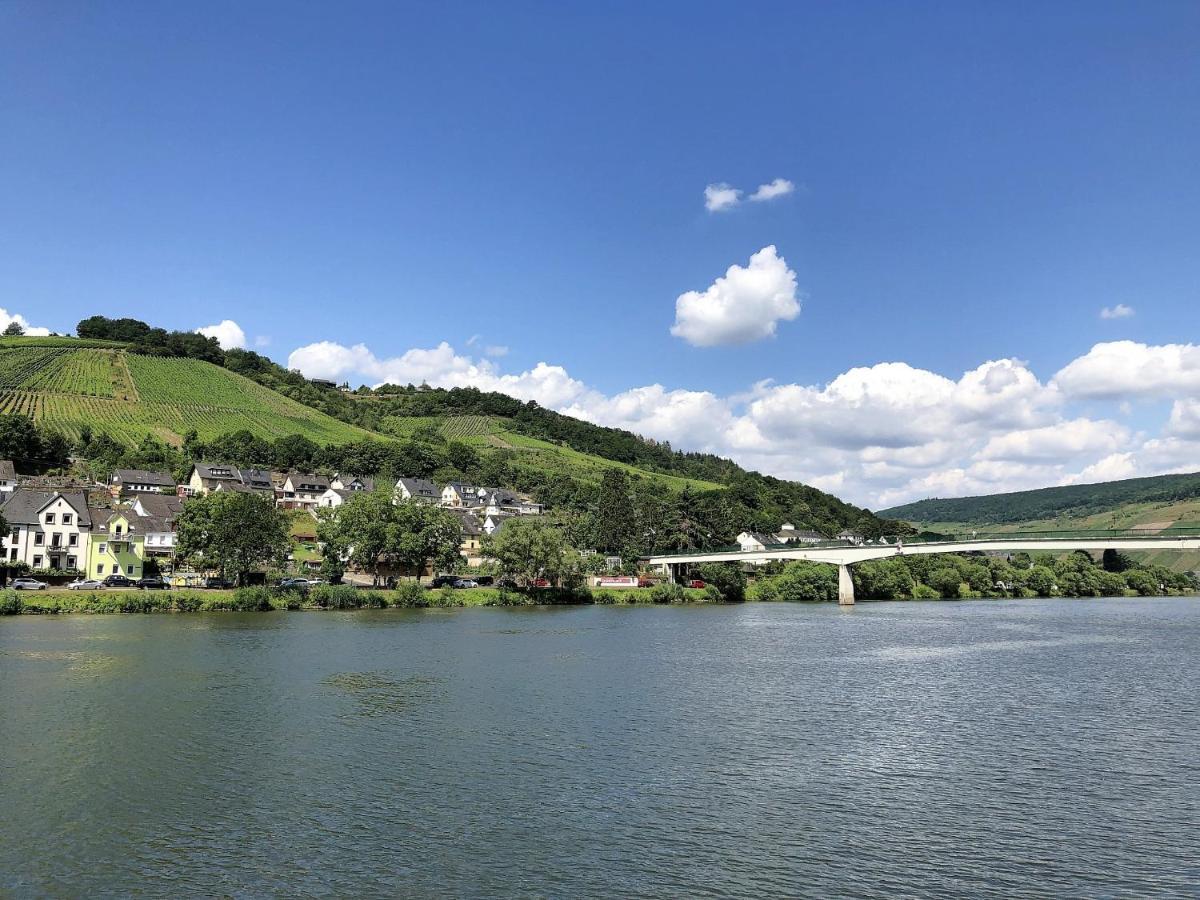 Ferienhaus Moselpromenade Zell an der Mosel Exterior photo